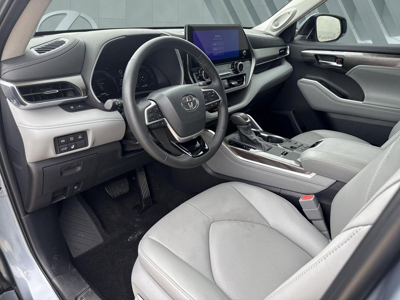 2024 Toyota Highlander Hybrid Limited San Antonio TX