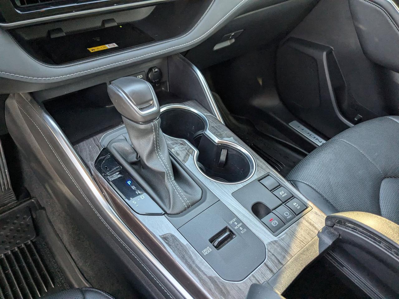 2024 Toyota Highlander Hybrid Limited San Antonio TX