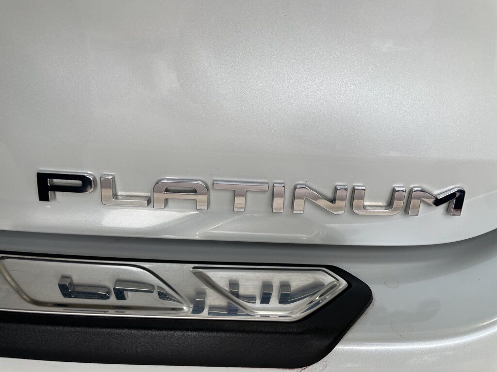 2024 Toyota Highlander Hybrid Platinum AWD Minocqua WI