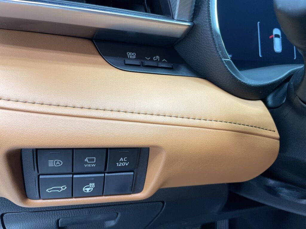 2024 Toyota Highlander Hybrid Platinum AWD Minocqua WI