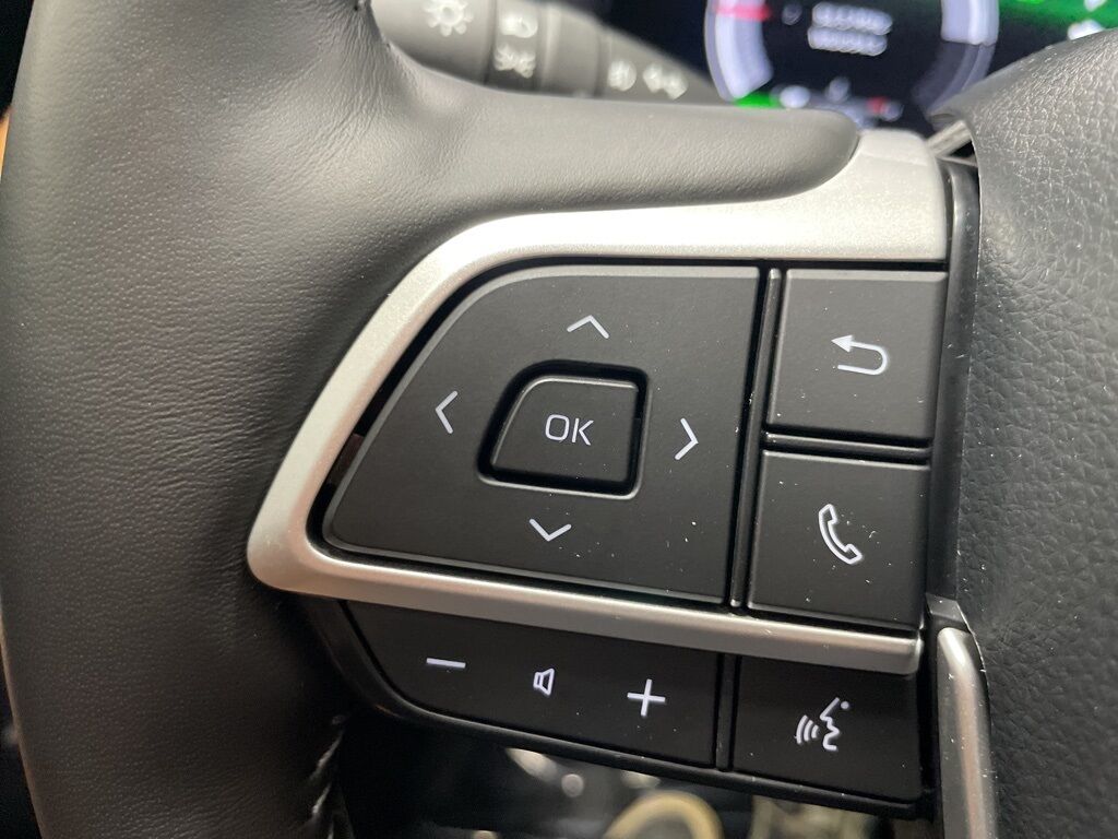 2024 Toyota Highlander Hybrid Platinum AWD Minocqua WI