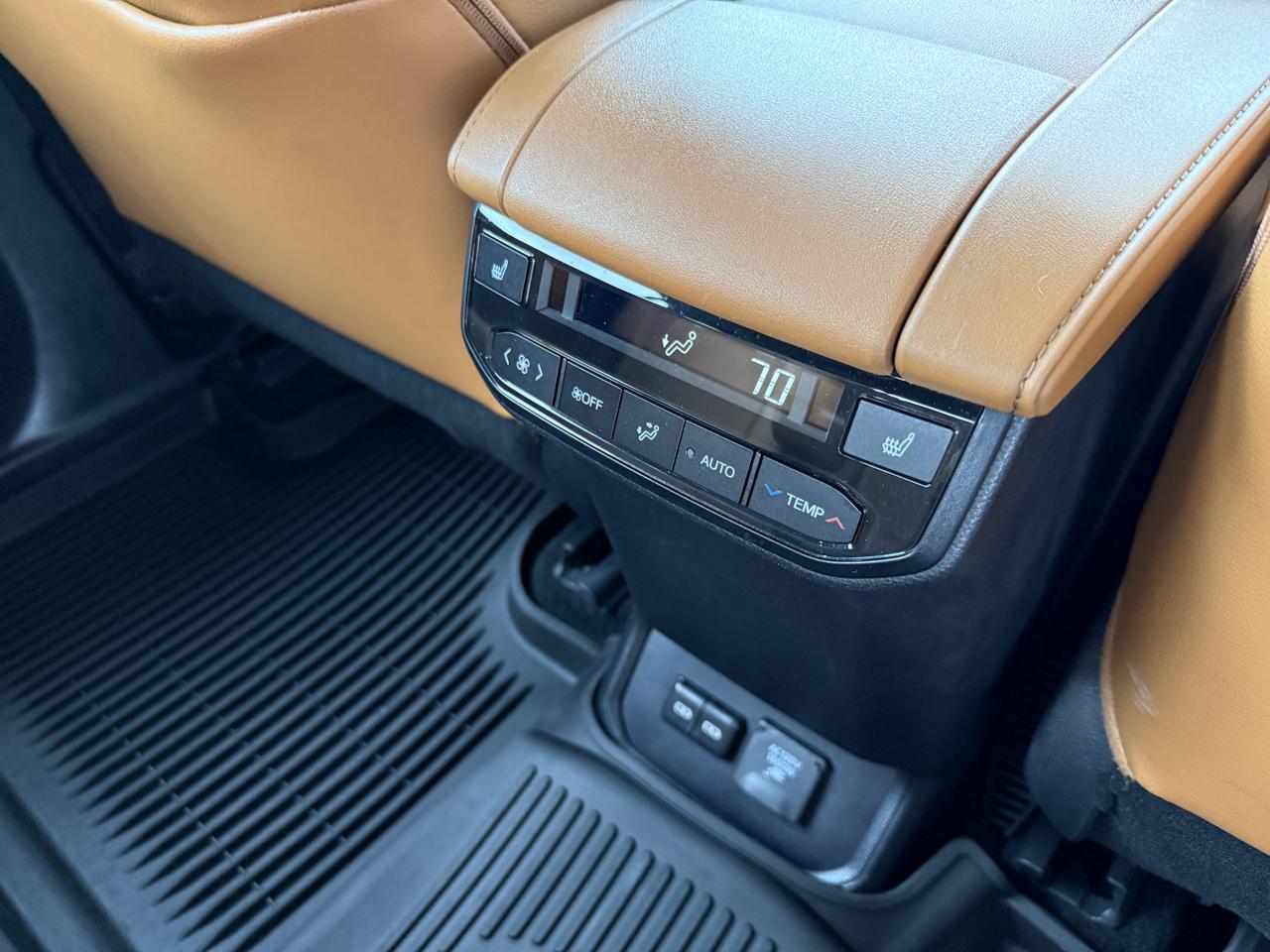 2024 Toyota Highlander Hybrid Platinum Knoxville TN
