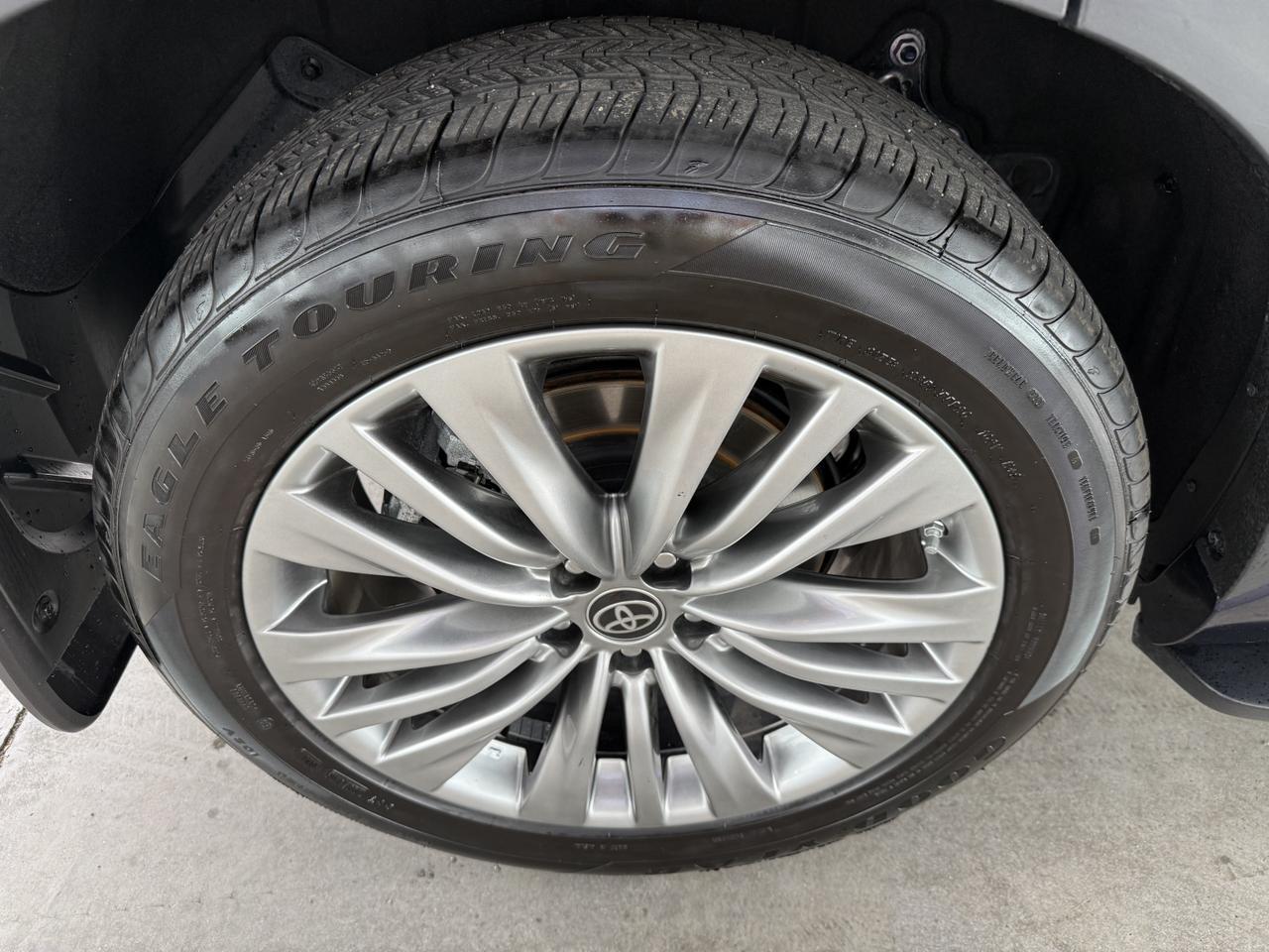2024 Toyota Highlander Hybrid Platinum Knoxville TN