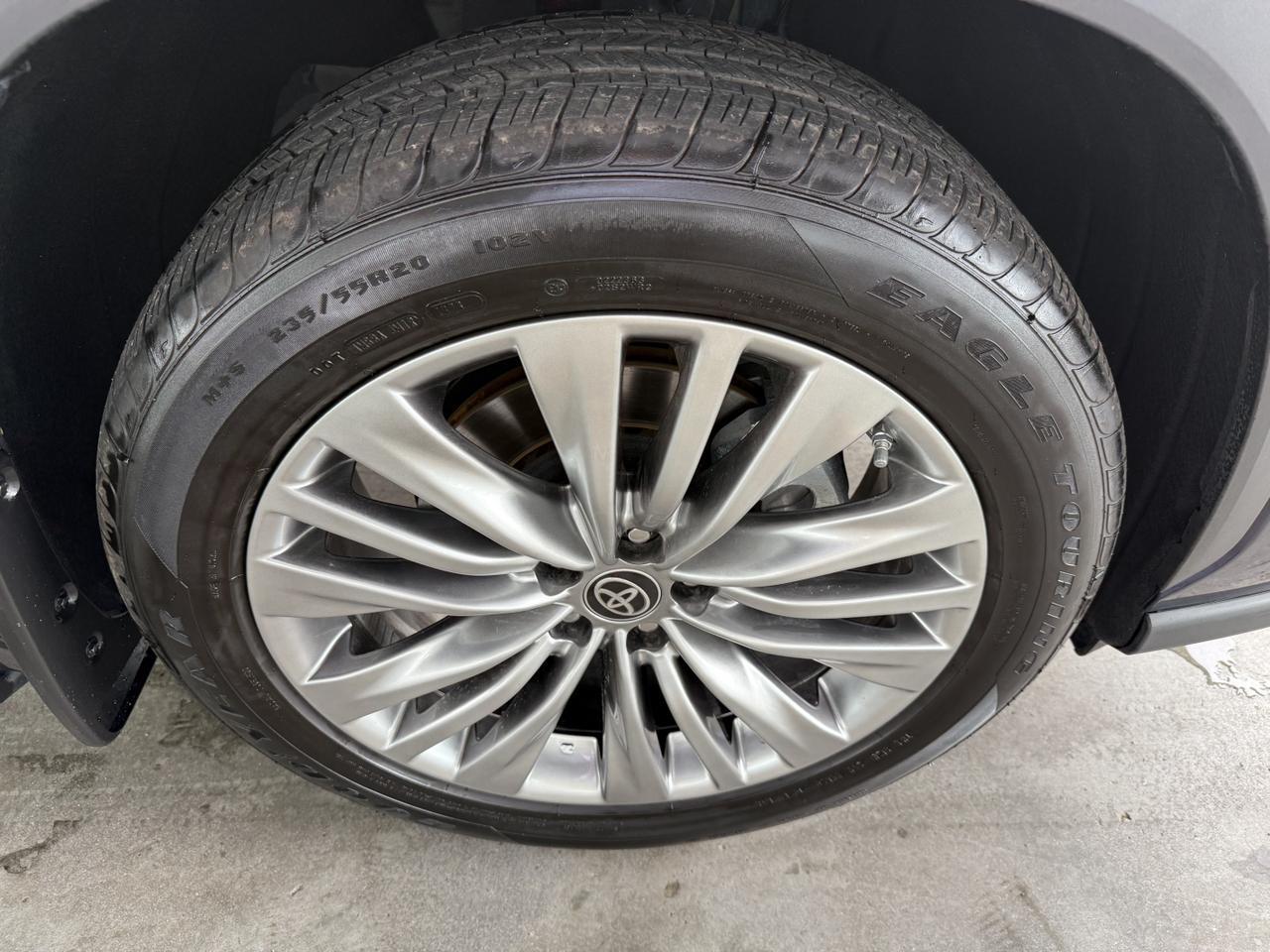 2024 Toyota Highlander Hybrid Platinum Knoxville TN