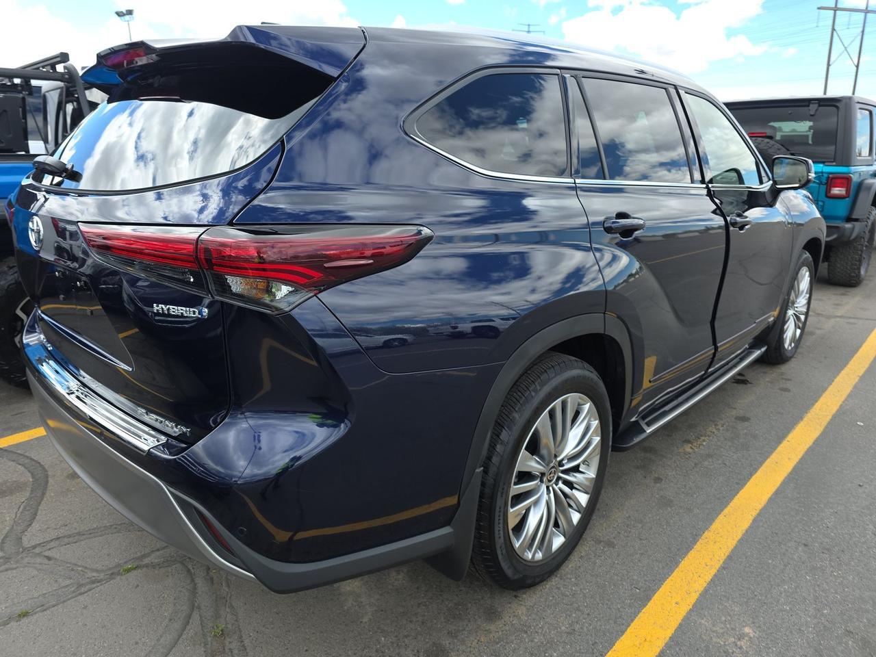 2024 Toyota Highlander Hybrid Platinum Knoxville TN