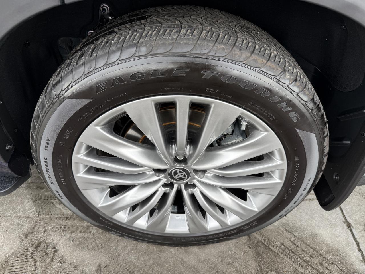 2024 Toyota Highlander Hybrid Platinum Knoxville TN
