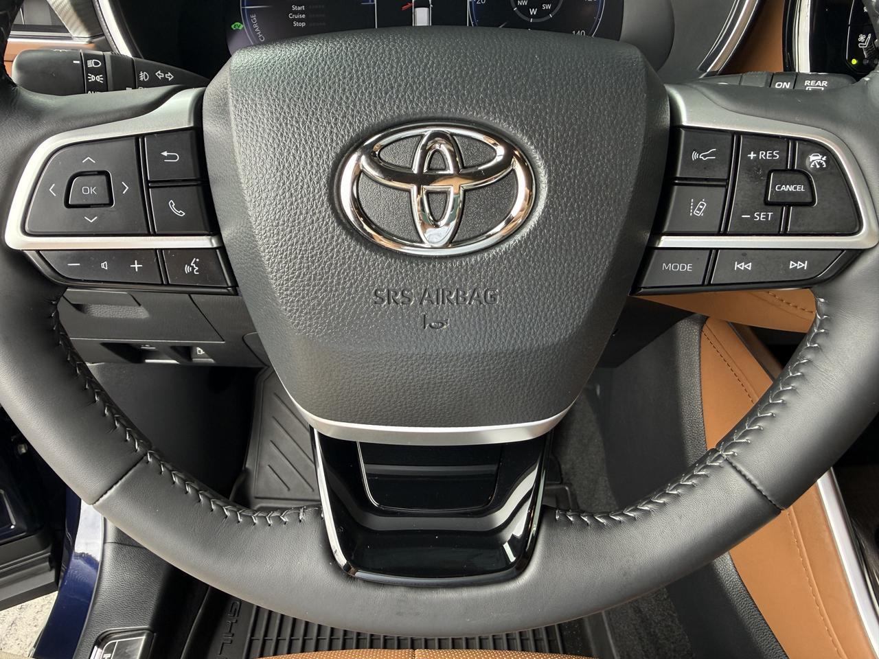 2024 Toyota Highlander Hybrid Platinum Knoxville TN