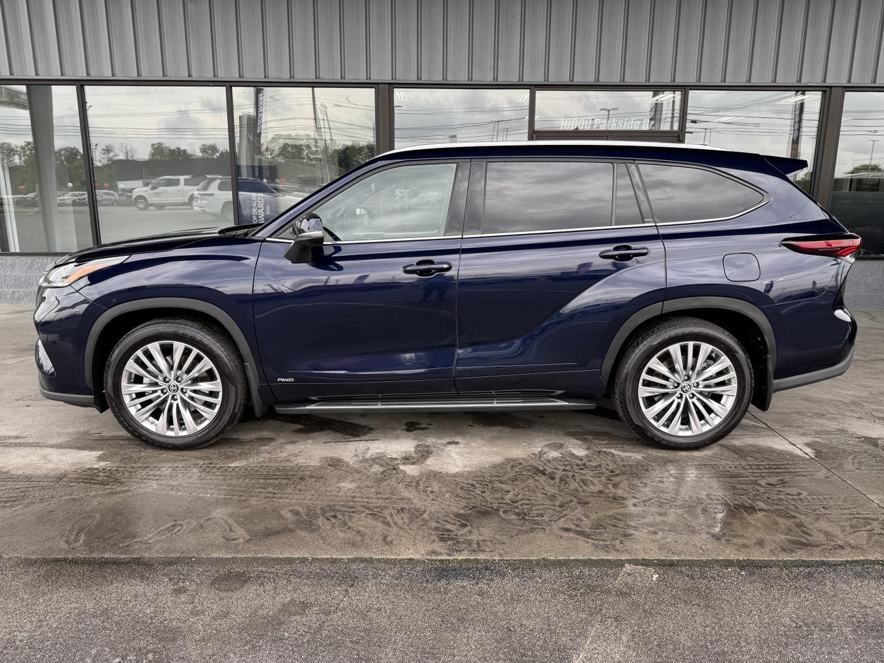2024 Toyota Highlander Hybrid Platinum Knoxville TN