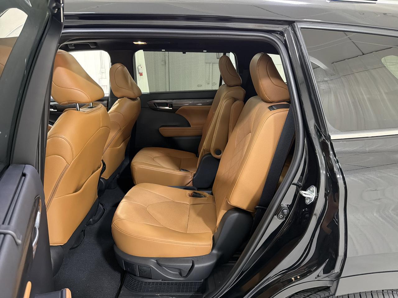 2024 Toyota Highlander Hybrid Platinum San Antonio TX