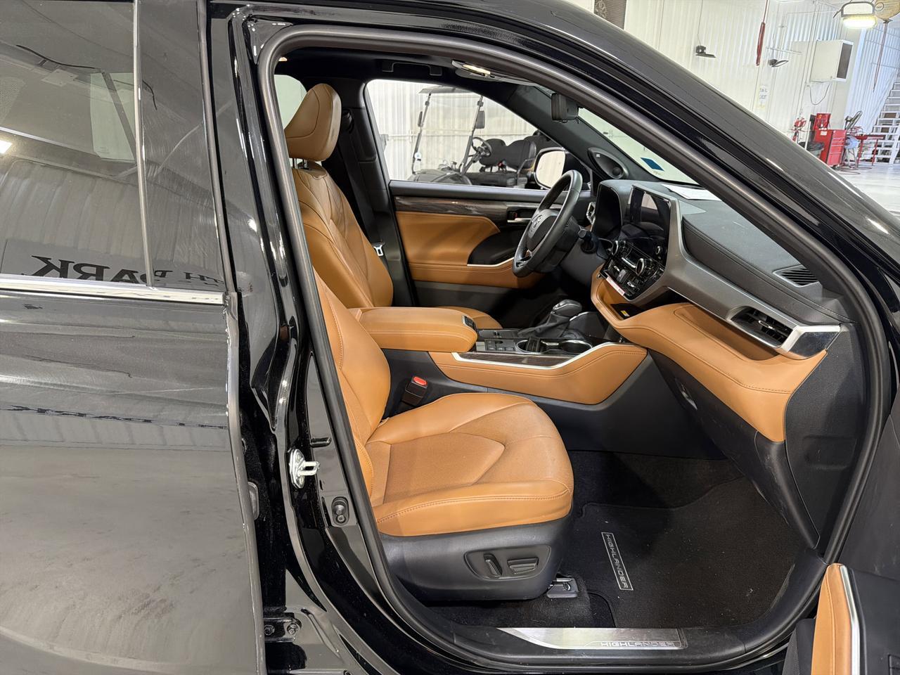 2024 Toyota Highlander Hybrid Platinum San Antonio TX