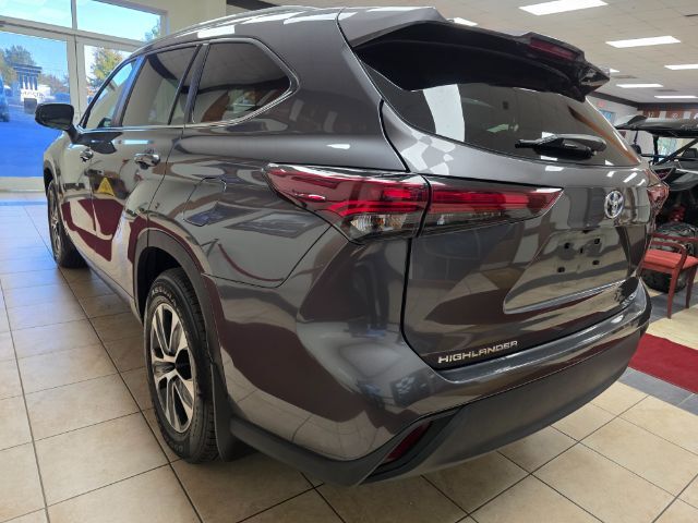 2024 Toyota Highlander Hybrid XLE