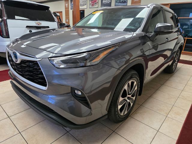 2024 Toyota Highlander Hybrid XLE