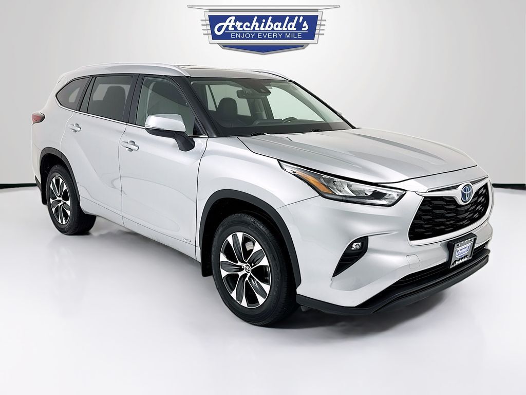 2024 Toyota Highlander Hybrid XLE