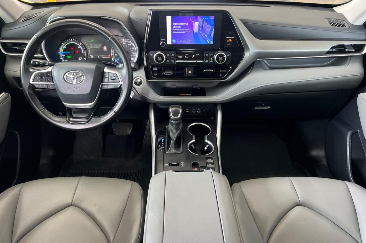 2024 Toyota Highlander Hybrid XLE