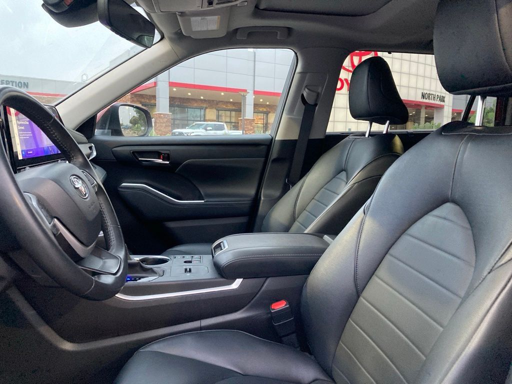 2024 Toyota Highlander Hybrid XLE San Antonio TX