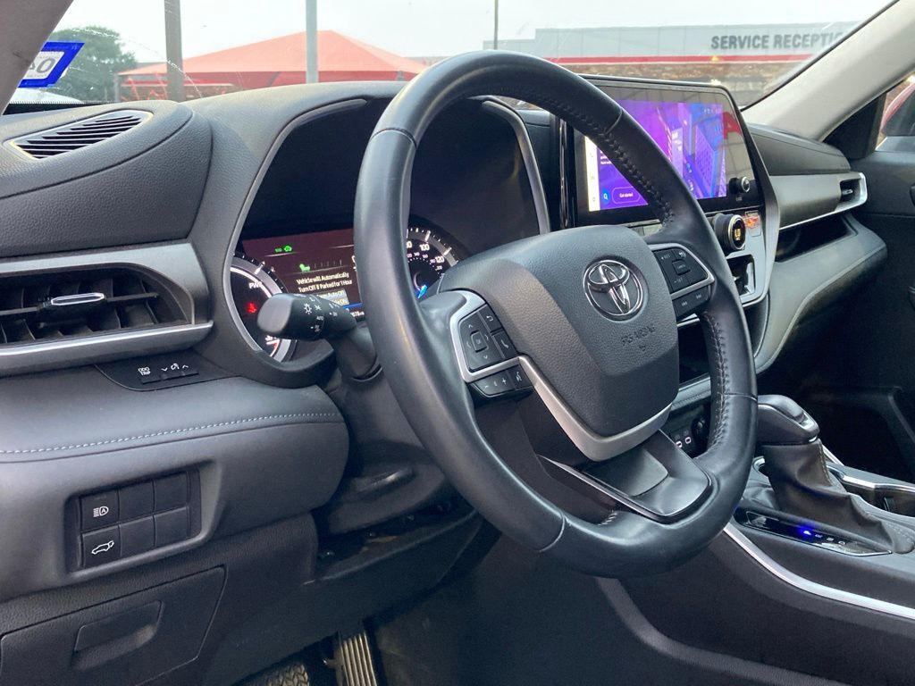 2024 Toyota Highlander Hybrid XLE San Antonio TX