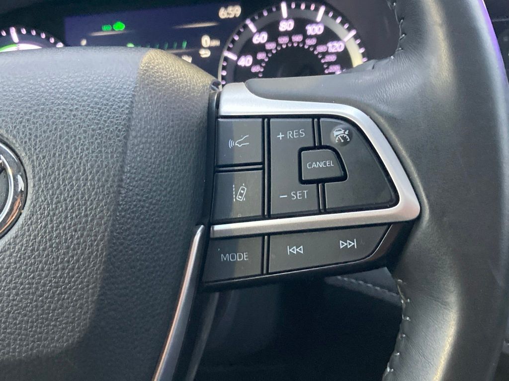 2024 Toyota Highlander Hybrid XLE San Antonio TX