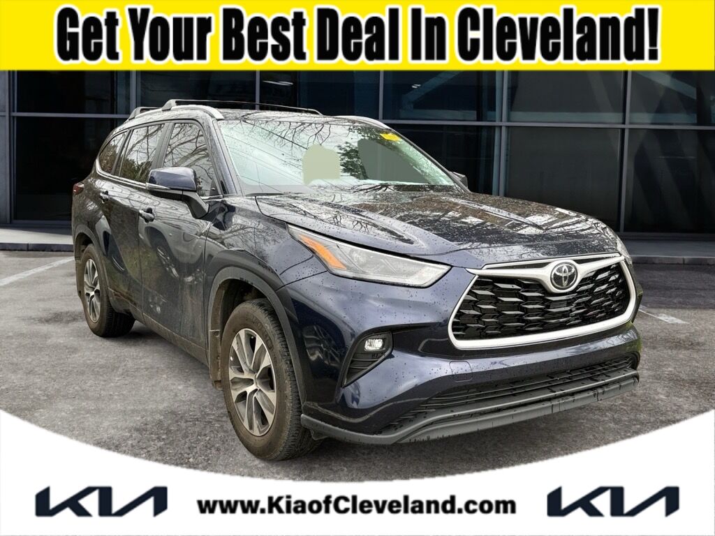 2024 Toyota Highlander LE