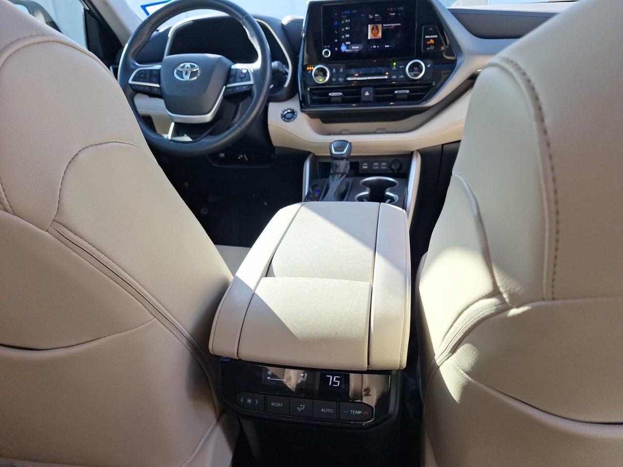 2024 Toyota Highlander LE Hurst TX