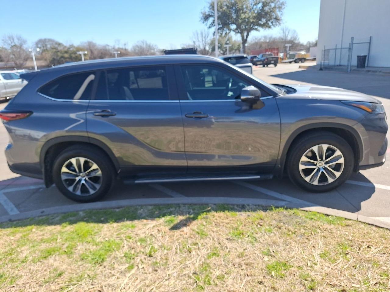 2024 Toyota Highlander LE Hurst TX