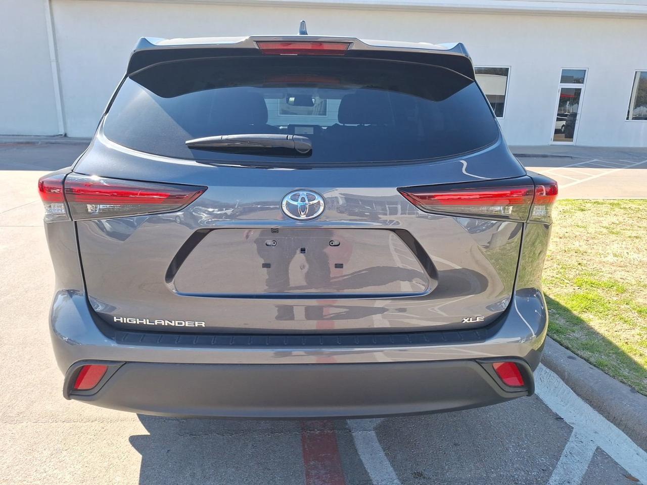 2024 Toyota Highlander LE Hurst TX