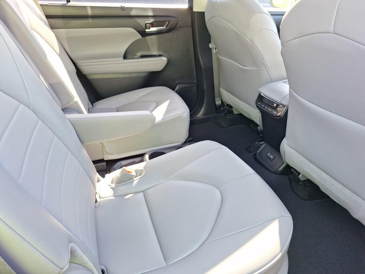 2024 Toyota Highlander LE Hurst TX