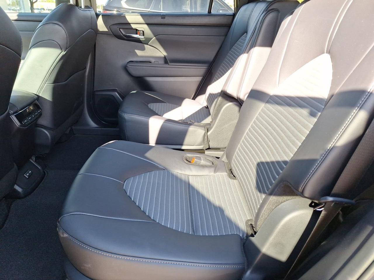 2024 Toyota Highlander LE Hurst TX