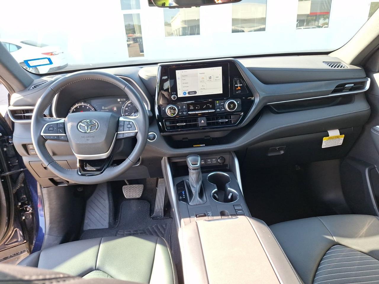 2024 Toyota Highlander LE Hurst TX