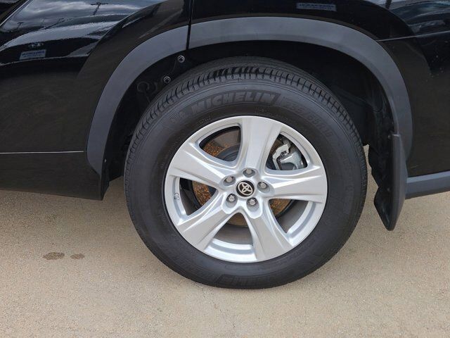 2024 Toyota Highlander LE Hurst TX