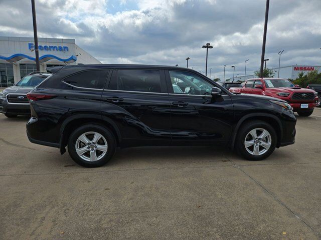 2024 Toyota Highlander LE Hurst TX