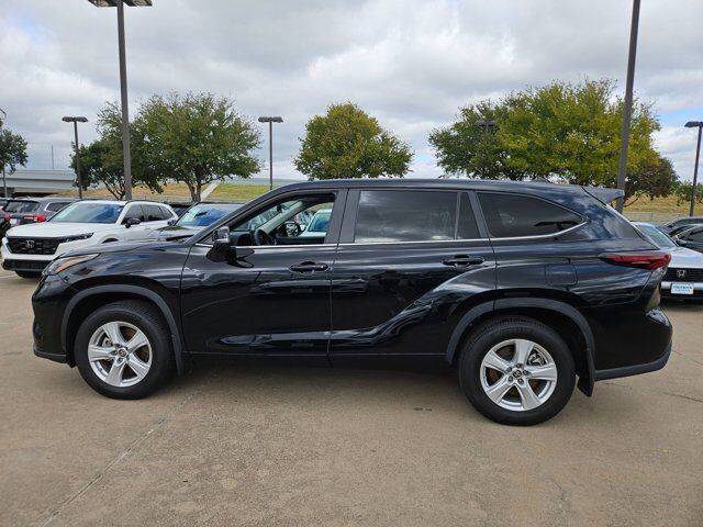 2024 Toyota Highlander LE Hurst TX