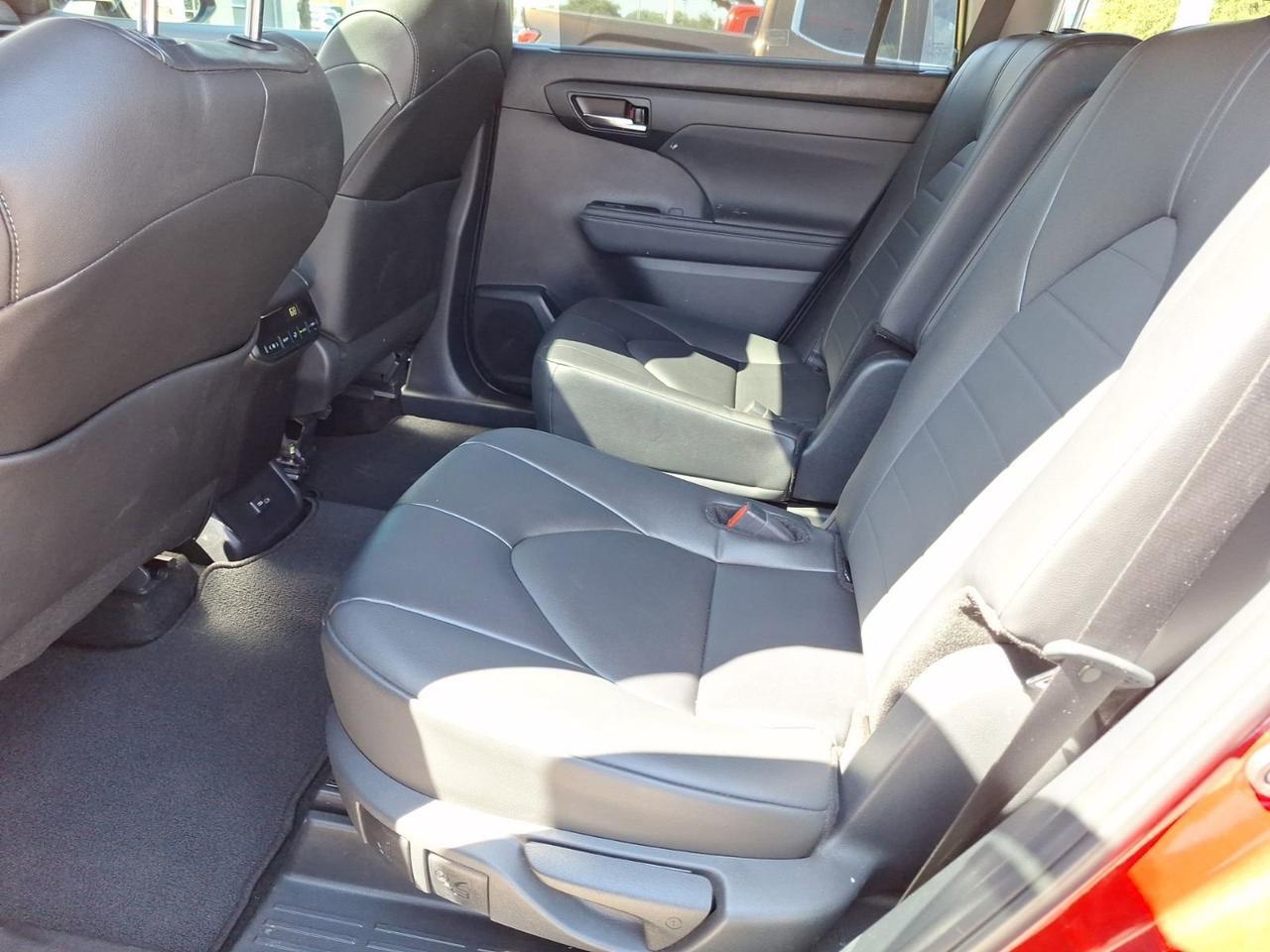2024 Toyota Highlander LE Hurst TX
