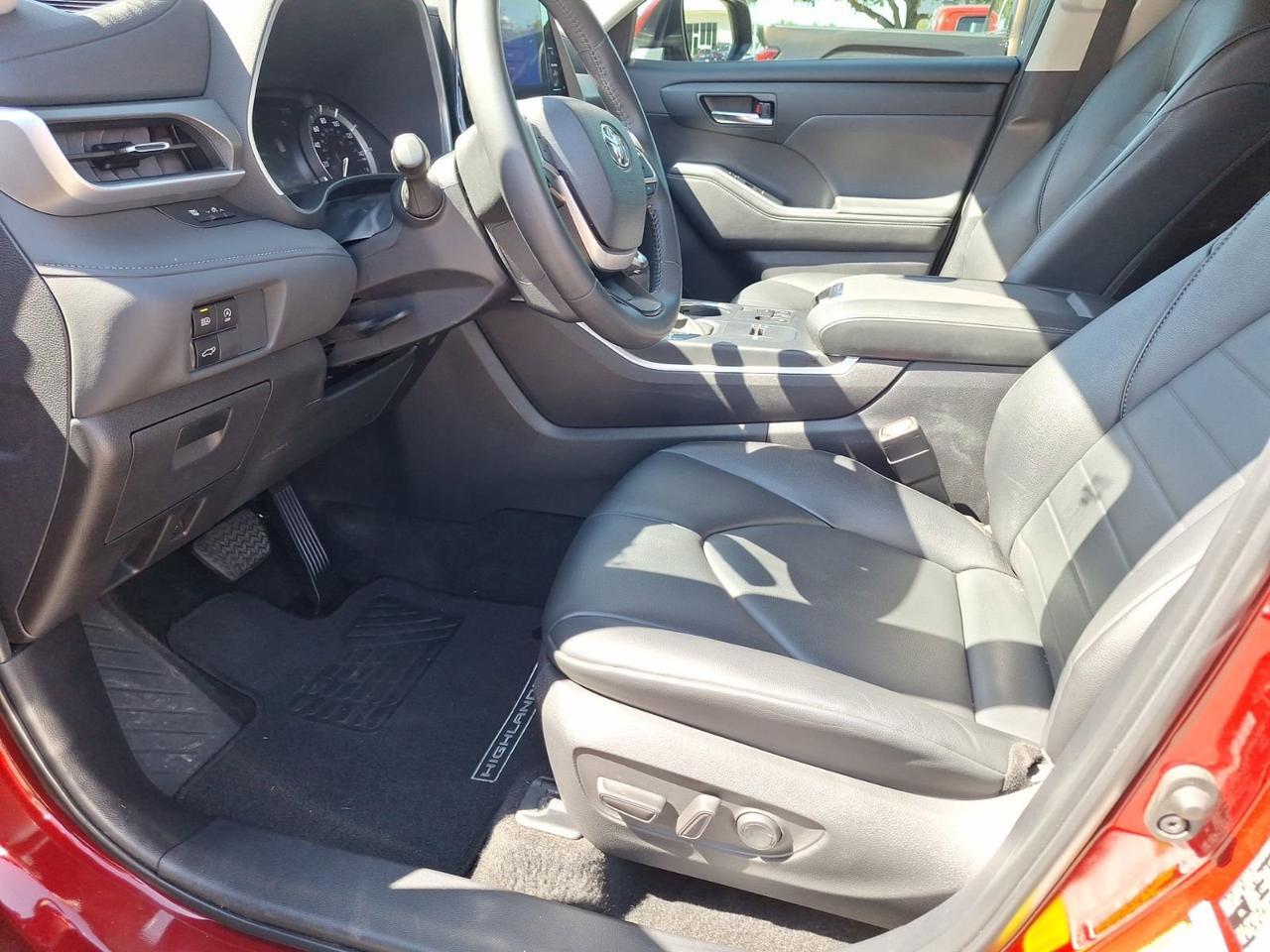 2024 Toyota Highlander LE Hurst TX