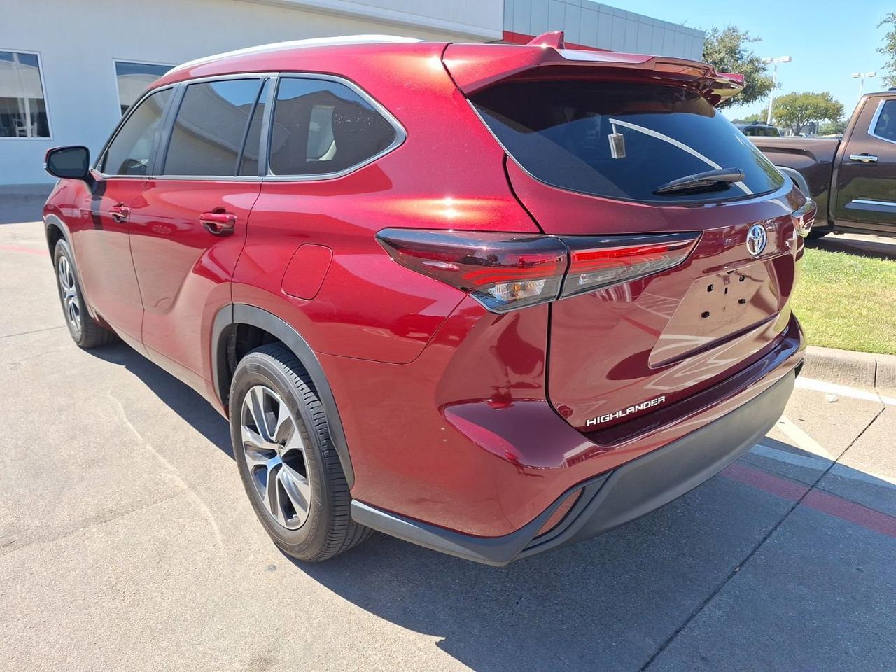 2024 Toyota Highlander LE Hurst TX