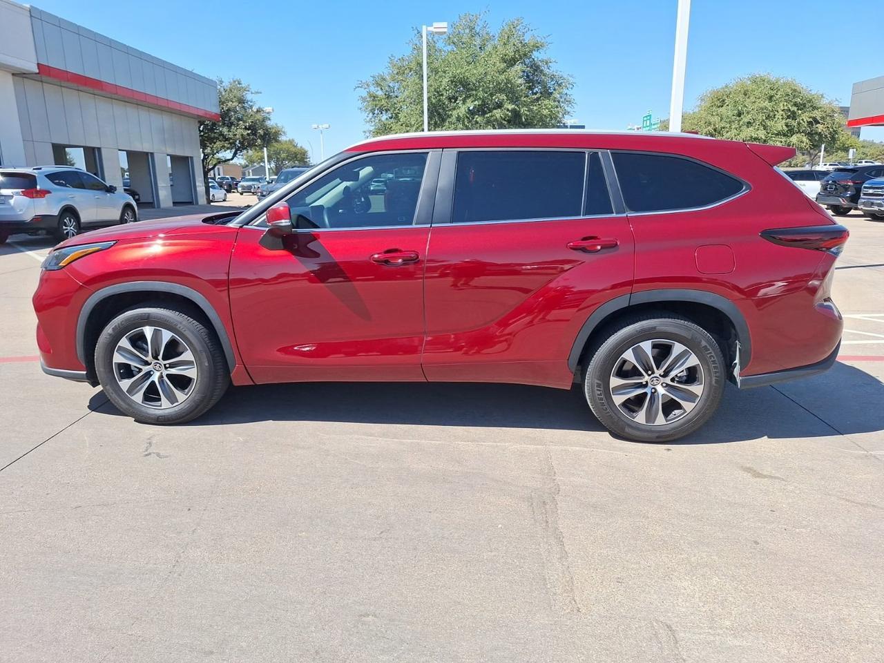 2024 Toyota Highlander LE Hurst TX