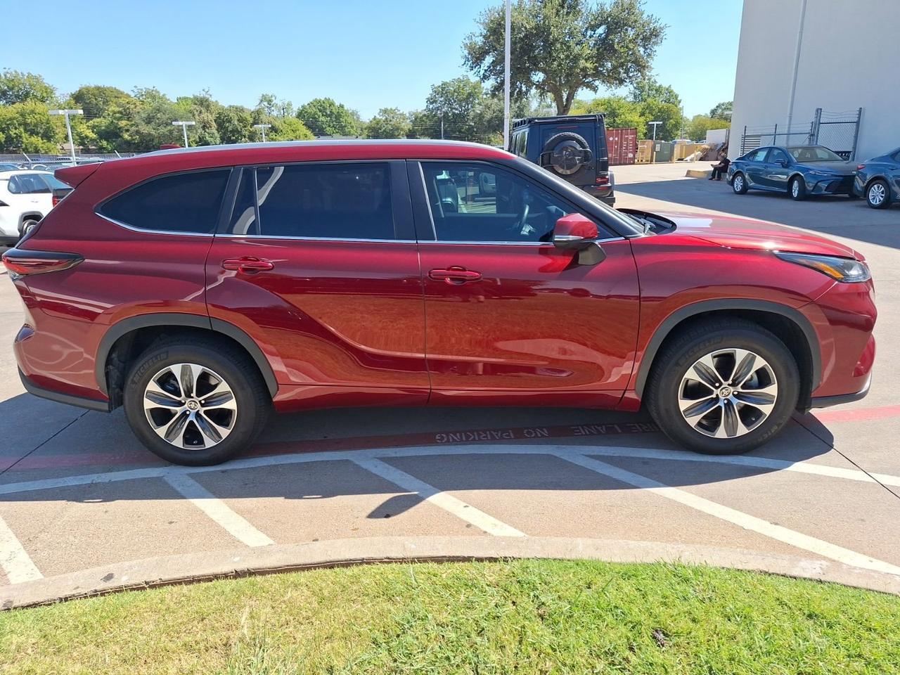 2024 Toyota Highlander LE Hurst TX
