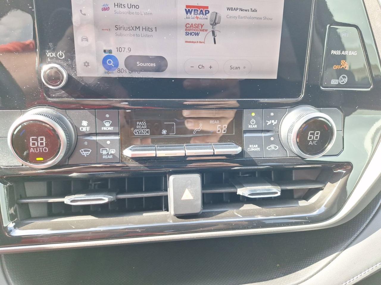 2024 Toyota Highlander LE Hurst TX