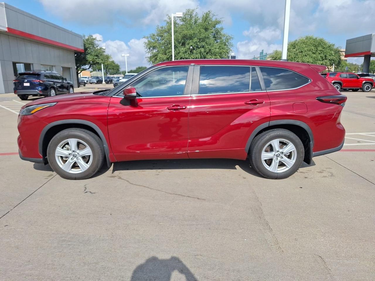 2024 Toyota Highlander LE Hurst TX