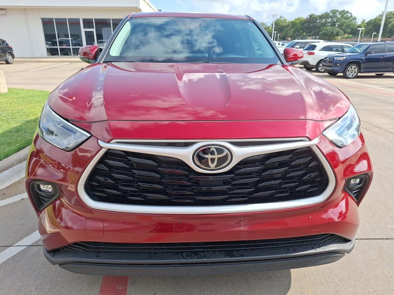 2024 Toyota Highlander LE Hurst TX