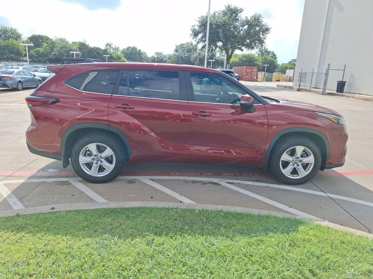 2024 Toyota Highlander LE Hurst TX