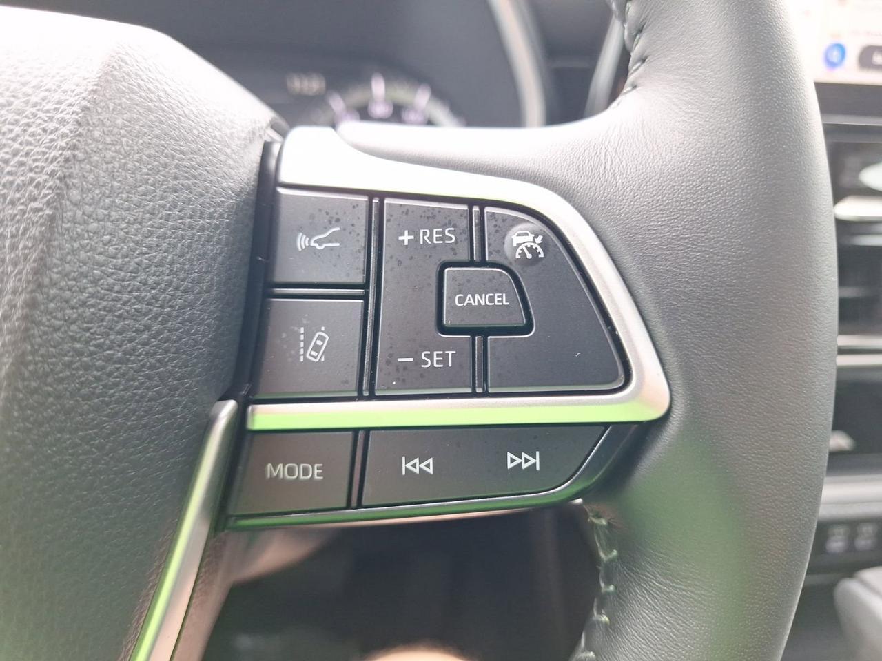 2024 Toyota Highlander LE Hurst TX