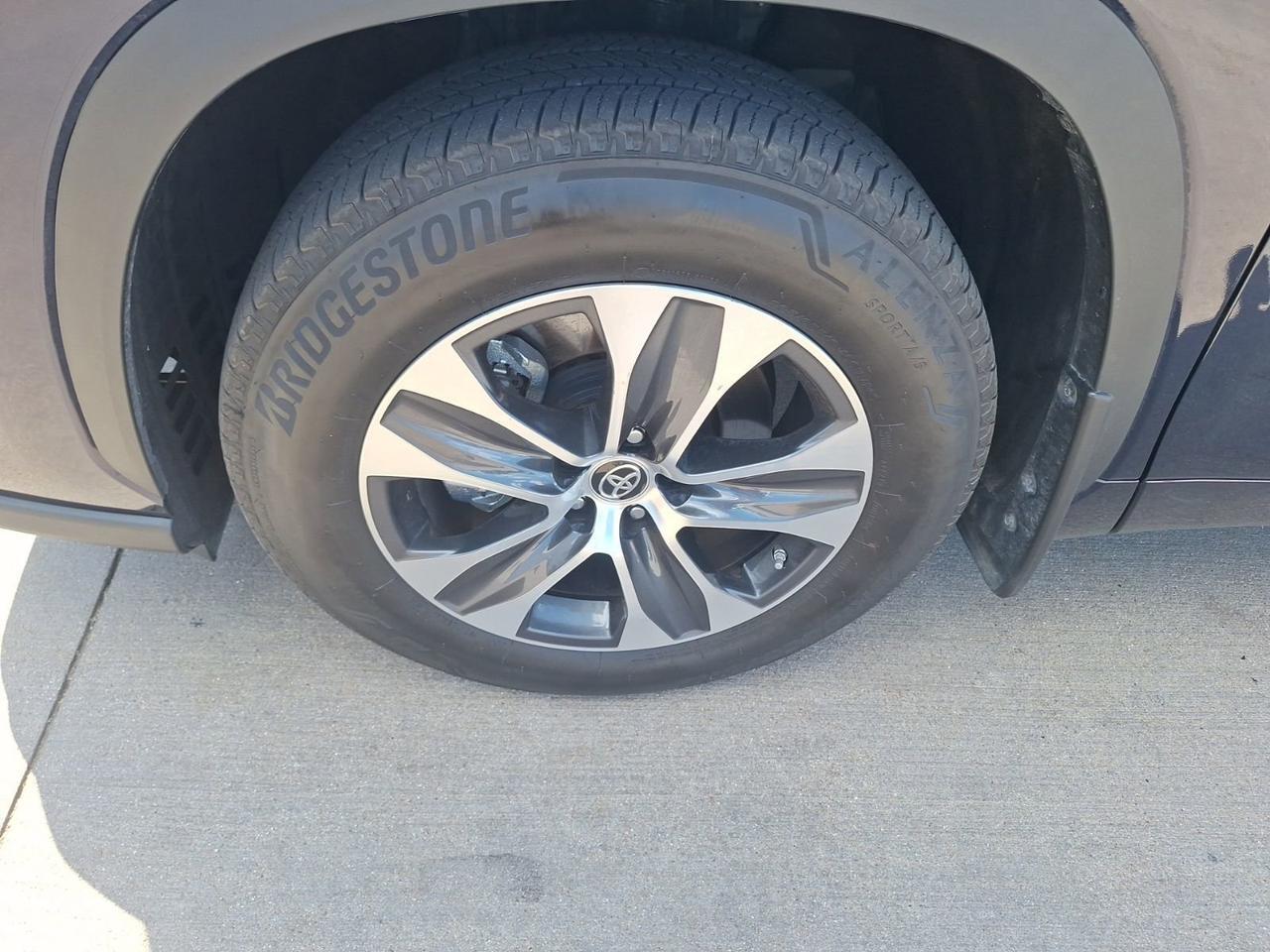 2024 Toyota Highlander LE Hurst TX