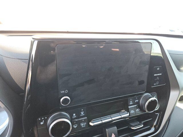 2024 Toyota Highlander LE Hurst TX