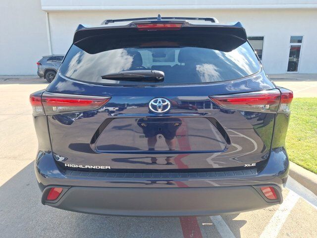 2024 Toyota Highlander LE Hurst TX