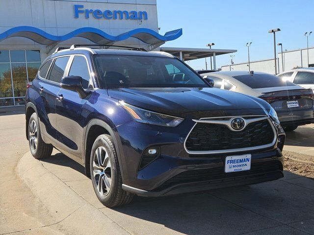 2024 Toyota Highlander LE Hurst TX