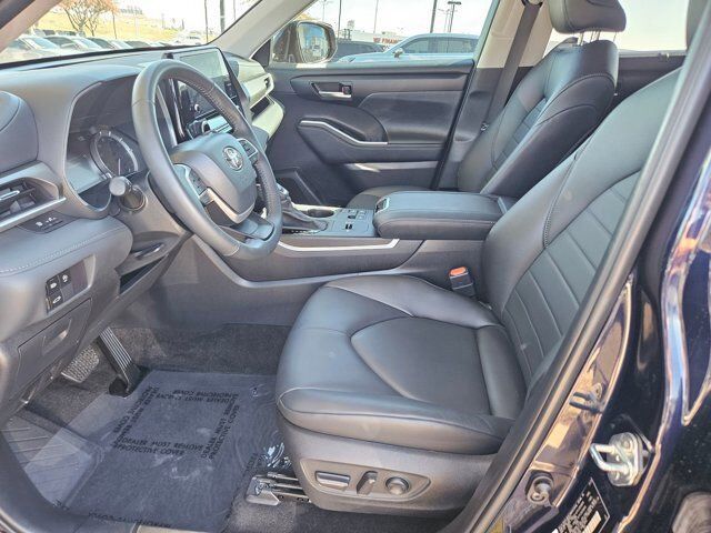 2024 Toyota Highlander LE Hurst TX