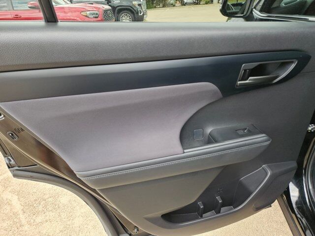 2024 Toyota Highlander LE Dallas TX