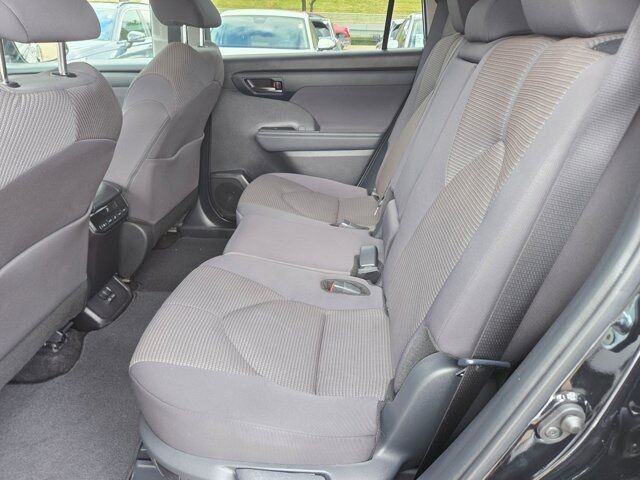 2024 Toyota Highlander LE Dallas TX