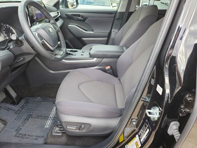 2024 Toyota Highlander LE Dallas TX