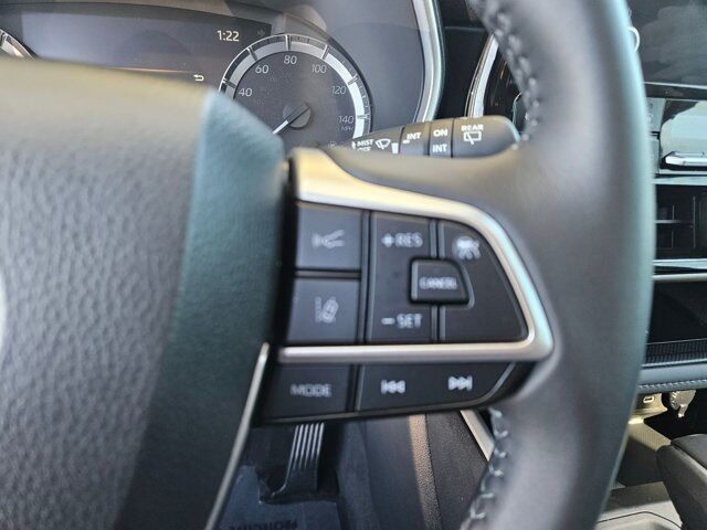 2024 Toyota Highlander LE Dallas TX